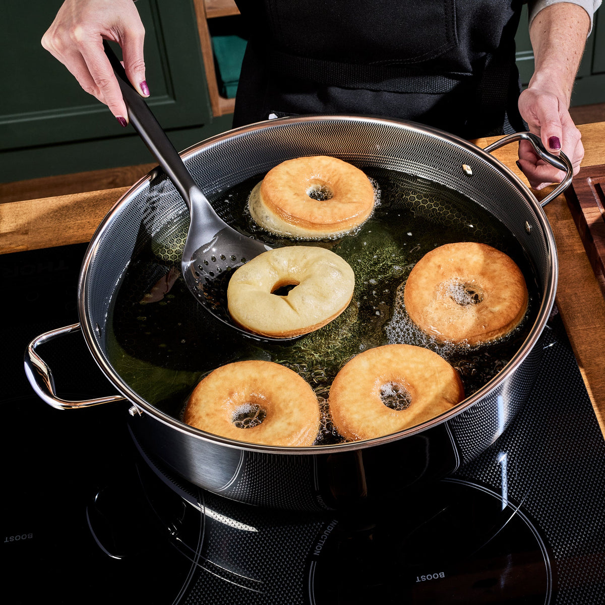 Hybrid Deep Sauté Pan with Lid, 10-QT