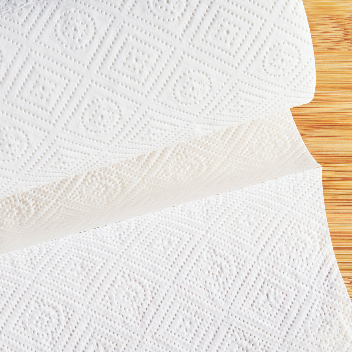 2-Ply Bamboo Paper Towels (140 sheets per roll)